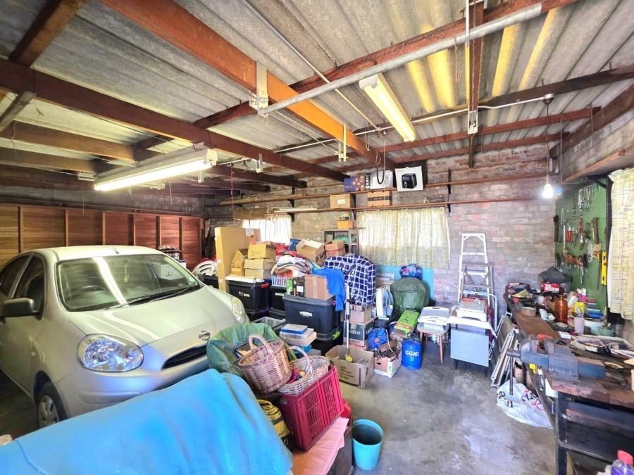 3 Bedroom Property for Sale in Thornton Western Cape